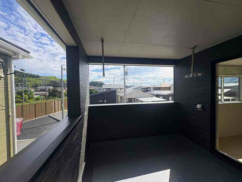 6852 (30)